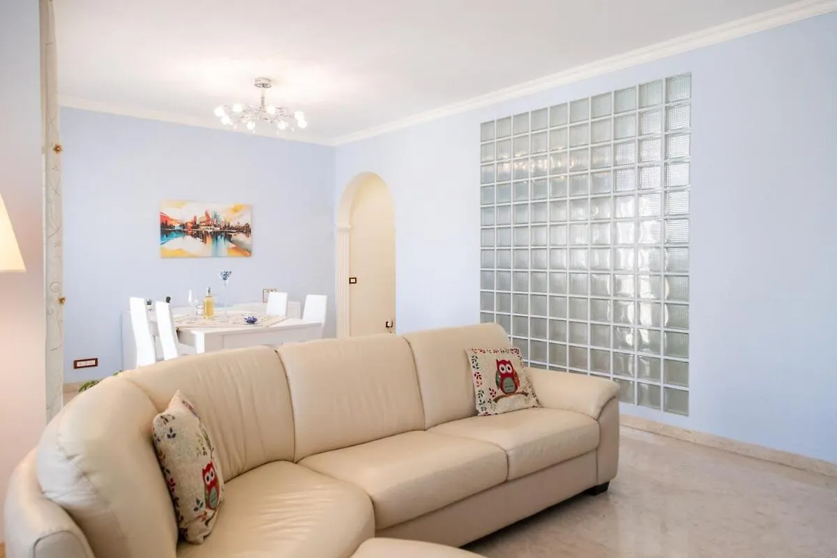 Daisy Family House - Tiburtina Apartman Róma Olaszország